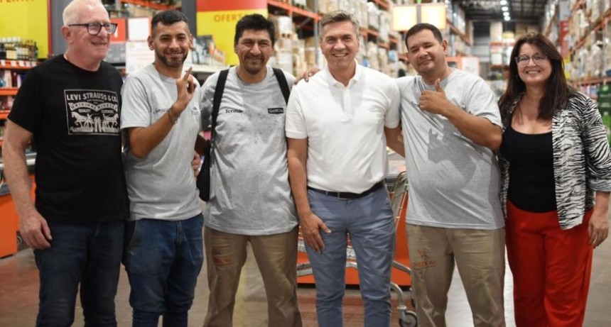 Chaco: Zdero recorrió la empresa Cheek que incorporó a personas con discapacidad