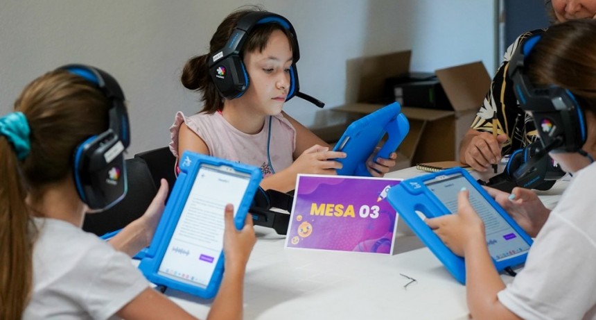 Vicente López: La Municipalidad utiliza un innovador simulador de streaming para que los chicos aprendan a leer más rápido