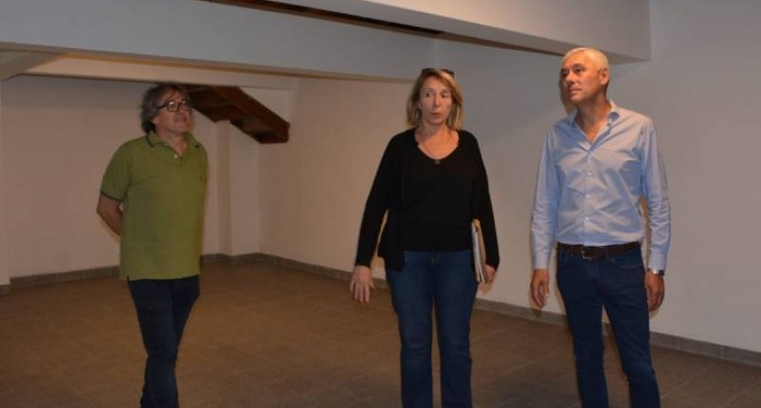 Berisso: Cagliardi recorrió las obras realizadas en la Escuela Secundaria 1
