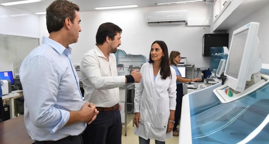 Luján: Boto y Kreplak recorrieron las instalaciones del nuevo laboratorio del Hospital Provincial