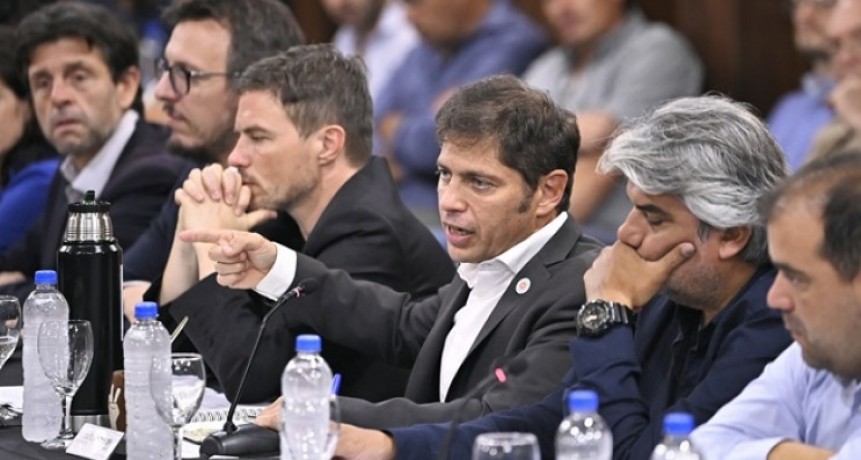Kicillof se reunió con representantes de cámaras vinculadas al comercio en la provincia
