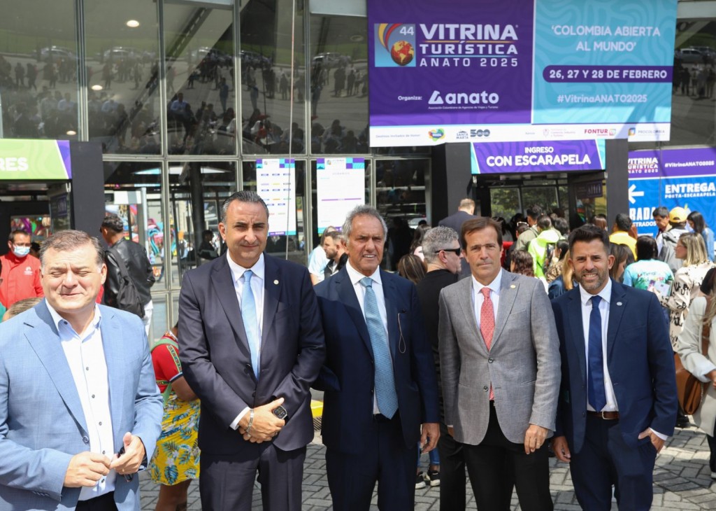 Scioli encabezó la delegación argentina en busca de inversiones en Colombia