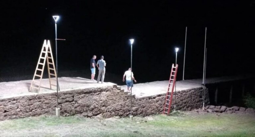 Pueblo Liebig (ER): Nueva iluminaria en el antiguo muelle de pasajeros