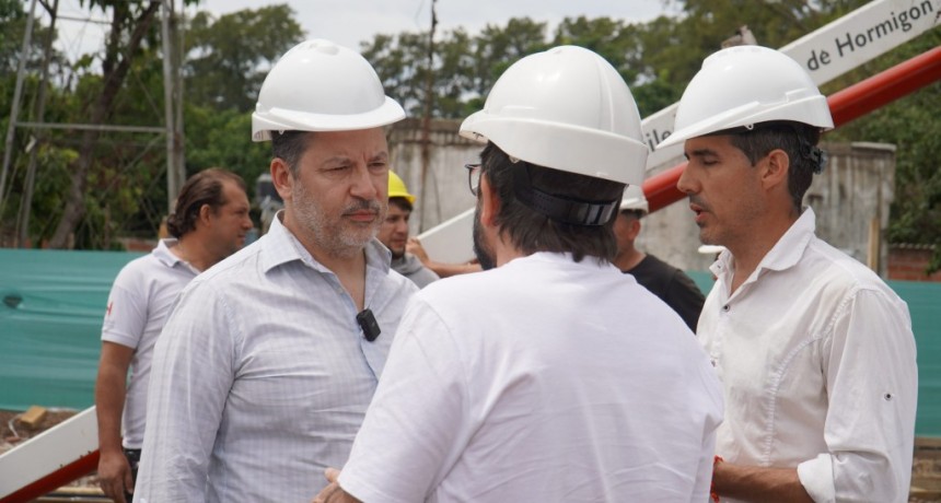 Merlo: Menéndez recorrió los avances de obra de la nueva escuela secundaria de Pontevedra 