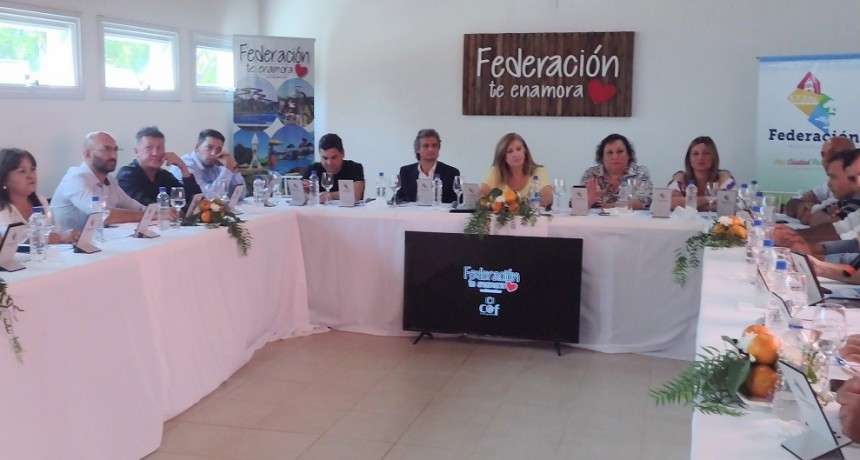 Federación: Ricardo Bravo fue anfitrión de la primera reunión anual de la Liga de Intendentes del PJ entrerriano