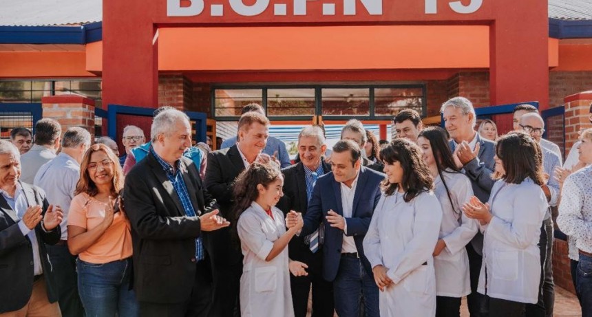 Misiones: El Gobernador inauguró obras escolares y sanitarias en Alem 