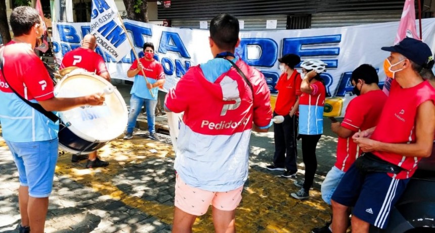 Trabajadores de PedidosYa fueron detenidos por protestar para mejorar la seguridad de los repartidores  