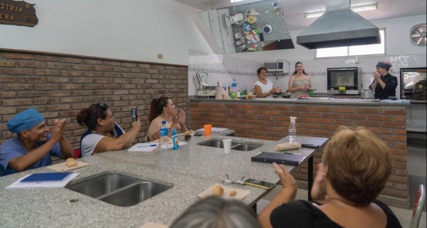 Moreno: Mariel Fernández recorrió las nuevas instalaciones de la Escuela Agraria 