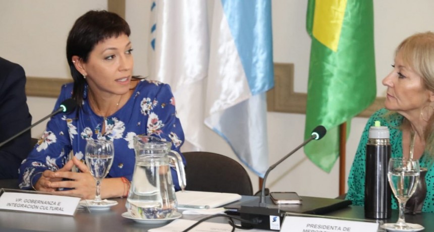 Mayra Mendoza observó la fragilidad en la que se encuentran las democracias de la región en la Reunión de Mercociudades