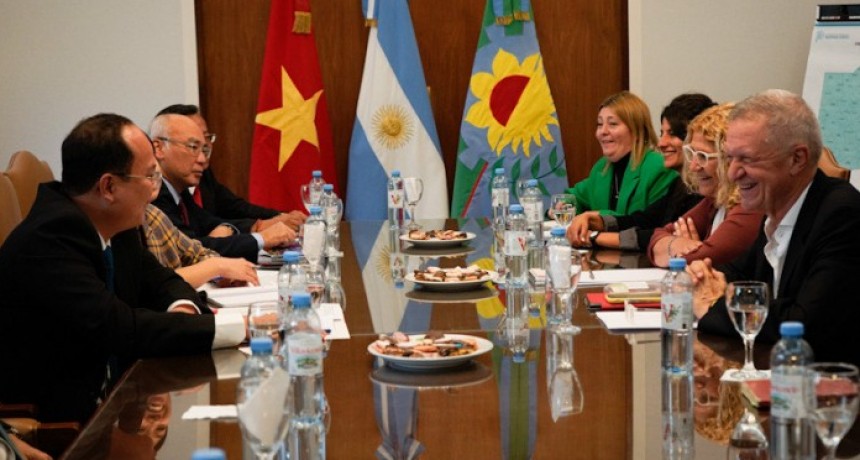Autoridades bonaerenses recibieron a una delegación de Vietnam