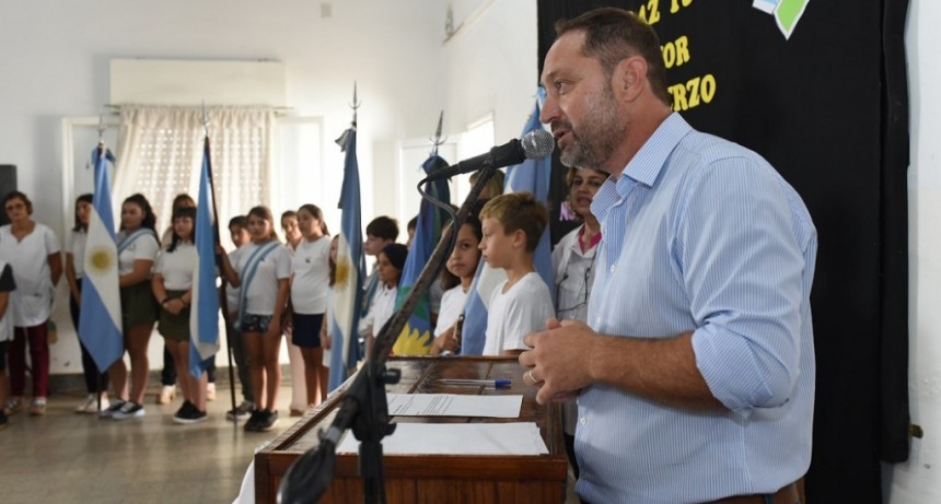 Lincoln: Serenal participó del acto de inicio del ciclo lectivo 2024