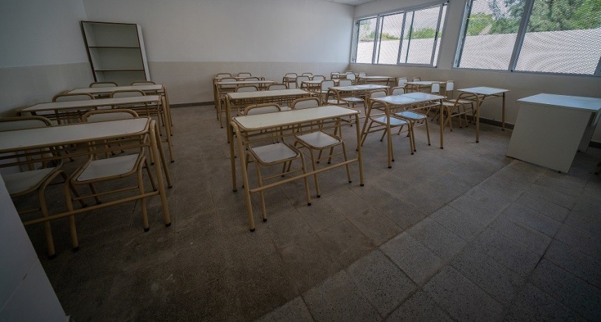 Moreno: La Municipalidad distribuyó nuevos mobiliarios a Escuelas Públicas