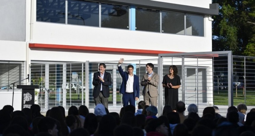 Kicillof encabezó el acto que dio inicio al ciclo lectivo de nivel secundario en Castelli