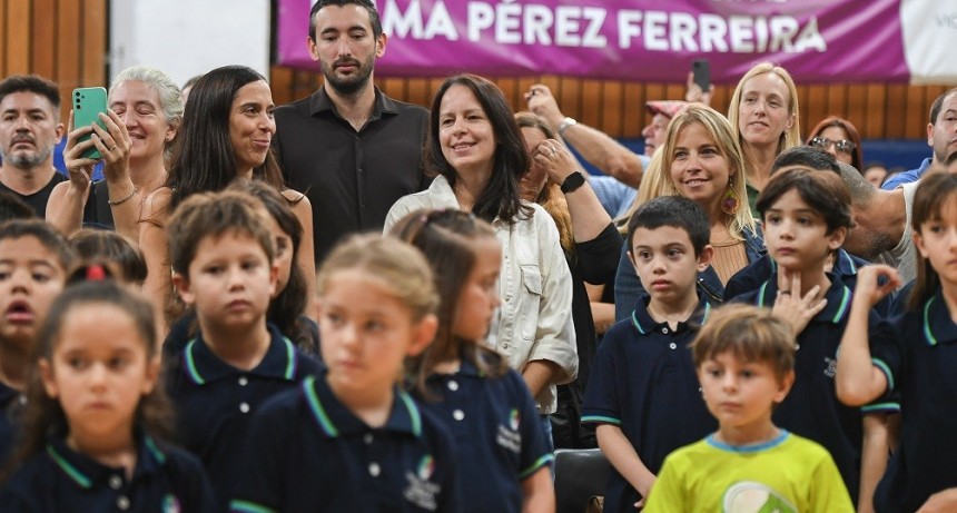 Vicente L&oacute;pez: Soledad Mart&iacute;nez acompa&ntilde;&oacute; el inicio de clases en la escuela Emma P&eacute;rez Ferreira