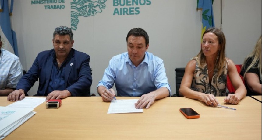 La Provincia garantiz&oacute; la continuidad laboral de 299 trabajadores del transporte 