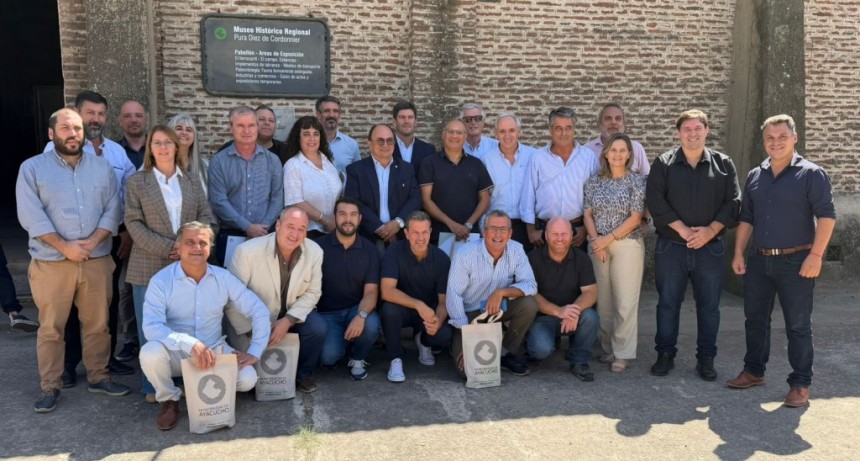 S. A. de Giles:  Gesualdi particip&oacute; del Foro Regional de Intendentes para el Desarrollo y el Crecimiento