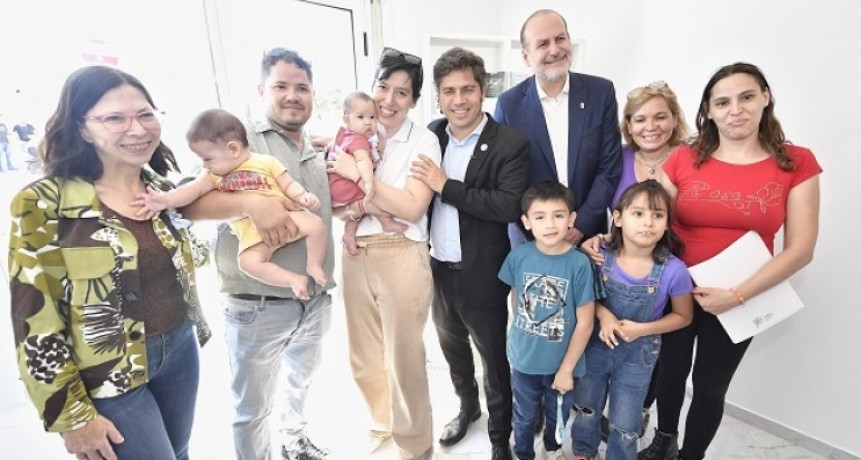 Kicillof entreg&oacute; 101 viviendas a familias de Bah&iacute;a Blanca