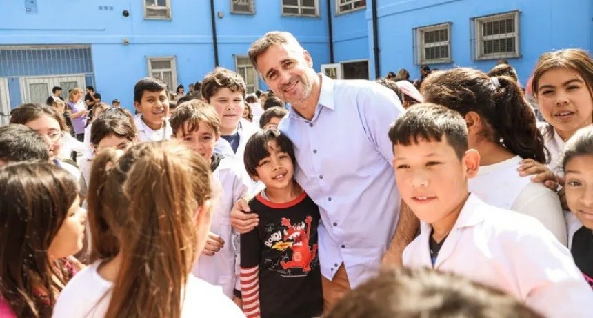 Pilar: Achával inauguró aulas en escuelas de Del Viso