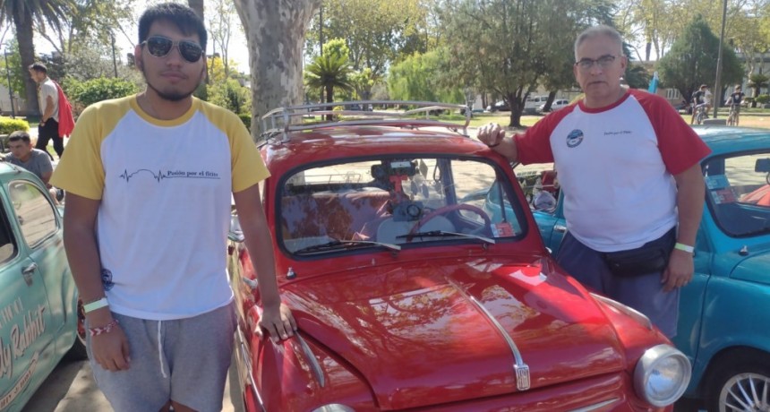 Alan y Oscar Sanabria: “Tenemos una gran pasión por los Fiat 600 y por eso tratamos de compartirla con la gente”