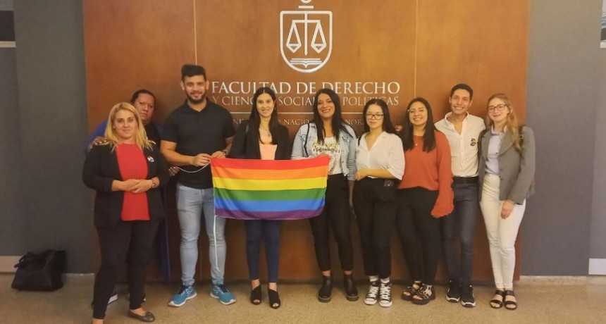 Corrientes: En la Facultad de Derecho se dictó Charla sobre Identidad de Genero
