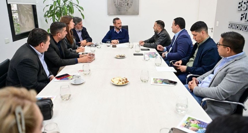 Escobar: La Municipalidad firmó un convenio de hermandad con una ciudad paraguaya y pidió que se abra un consulado