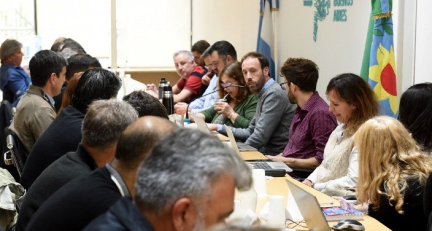 La Provincia acordó con las y los trabajadores estatales un nuevo aumento salarial de 9,5% en abril