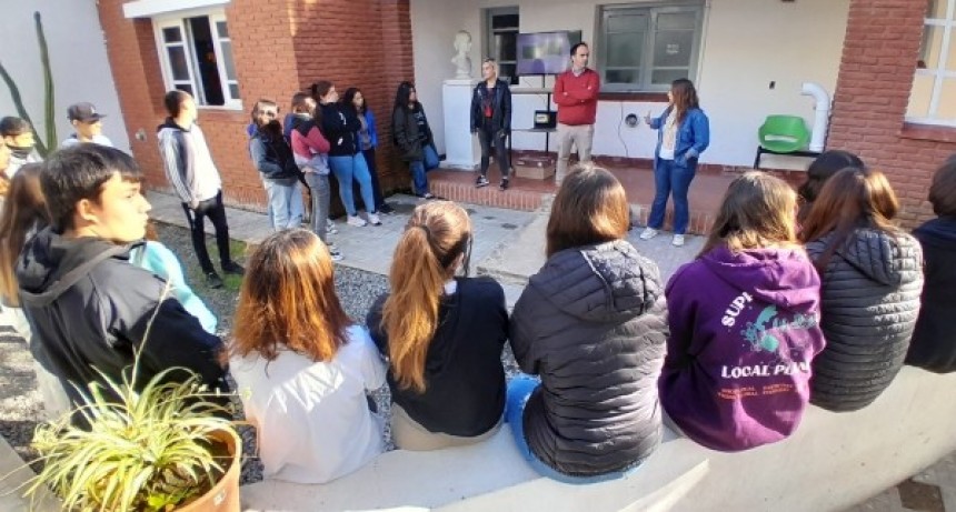 Chascomús: Continúan las visitas educativas al Centro de Monitoreo 