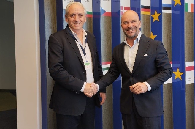 CABA: Con la presencia del Embajador de la UE, Gastón presentó el programa “Chascomús Km 0 de la Democracia”