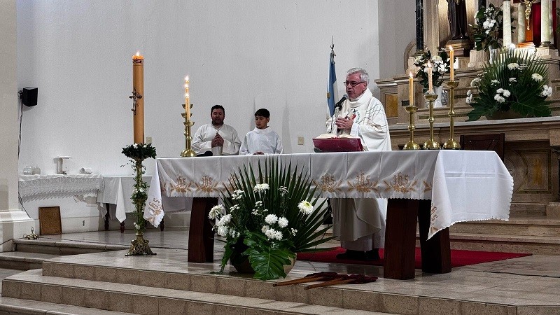 Gral. Villegas: Alegre participó de la Misa en Memoria del Papa Francisco