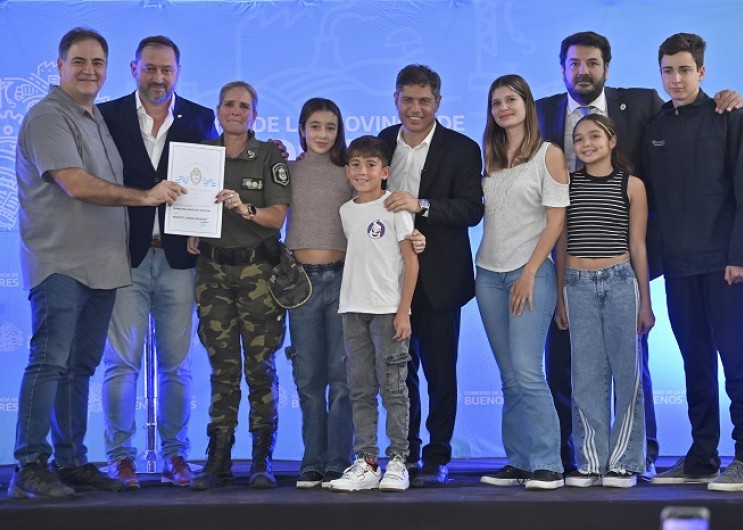 Kicillof inauguró las obras de refacción integral del Jardín de Infantes N°912 y entregó escrituras gratuitas en Lincoln