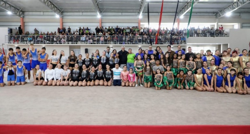 Avellaneda: Ferraresi inauguró el nuevo Centro de Gimnasia Artística 