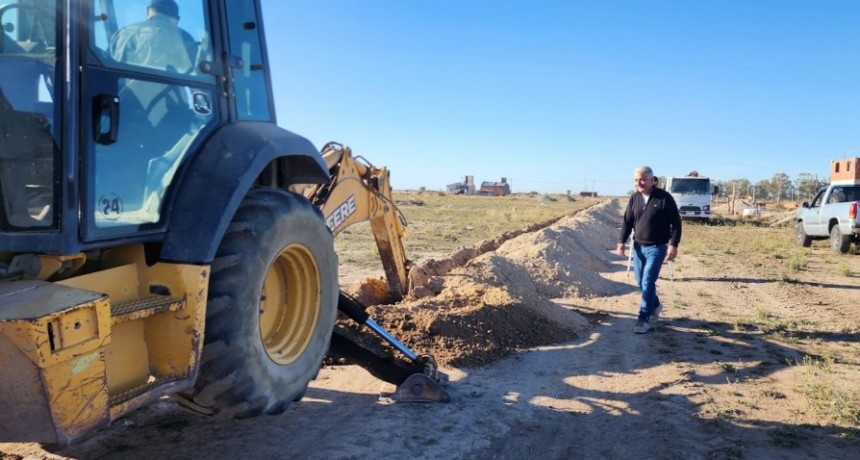 Patagones: Avanza la obra de red de agua en el predio “Un lote, una vivienda”