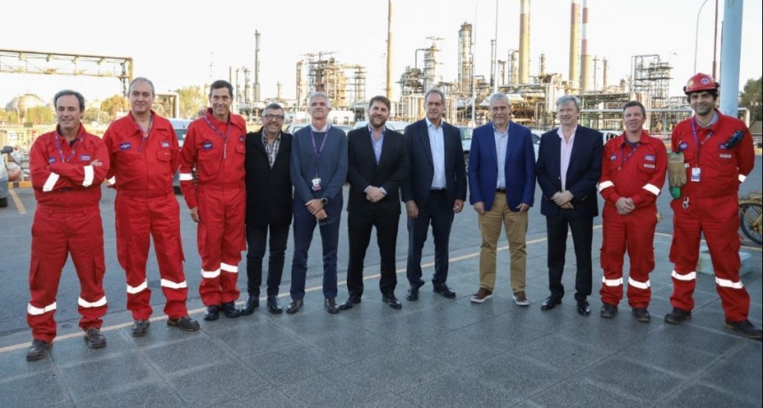 Avellaneda: Daniel Scioli y Jorge Ferraresi recorrieron la refinería Raízen en Dock Sud