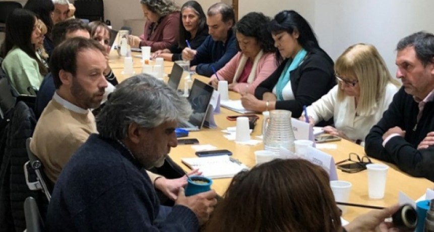 La Provincia acordó con los gremios y judiciales adelantar a mayo el aumento previsto para julio
