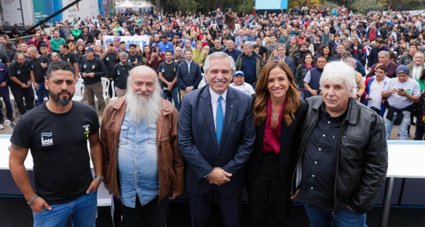 Alberto Fernández participó de un acto con trabajadores de empresas recuperadas en Llavallol 