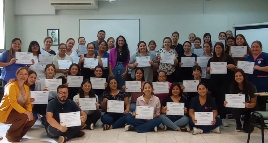 Corrientes: El COPRODIS entregó certificados a profesionales de los hogares y centros terapéuticos de la provincia