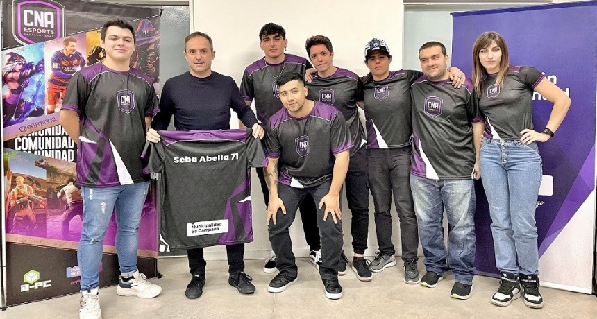 Abella acompañó la presentación oficial del equipo de E-Sports de Campana