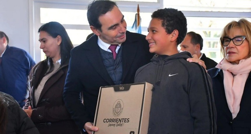 Corrientes: Valdés inauguró la ampliación del Colegio Secundario de Garaví