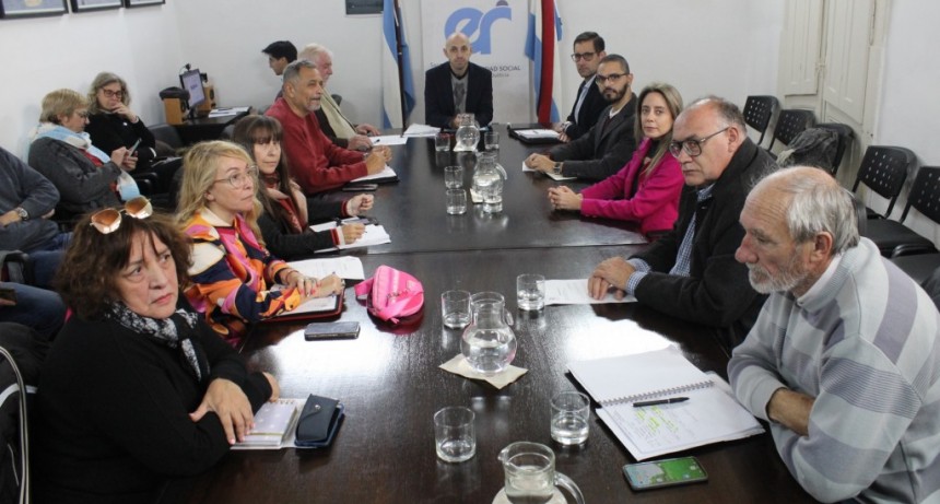 Entre Ríos: La Provincia acordó aumentos salariales con los gremios estatales
