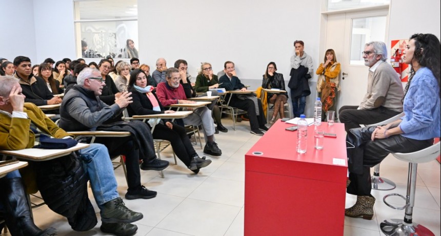 Tigre: Ricardo Grassi brindó una charla abierta sobre “cambio climático y desinformación: un desafío para la comunidad de vida”