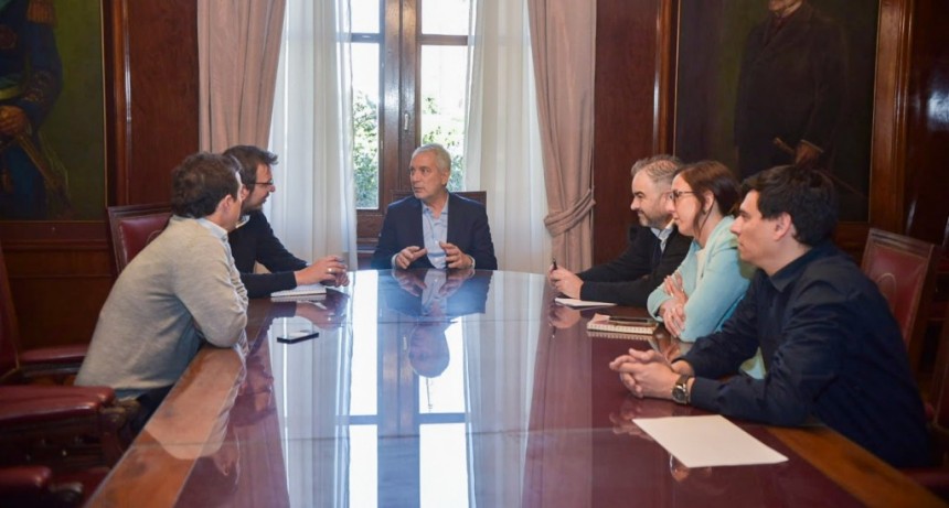 La Plata: Alak y Cuattromo acordaron la entrega de créditos para productores y leasing para mejoras en los barrios