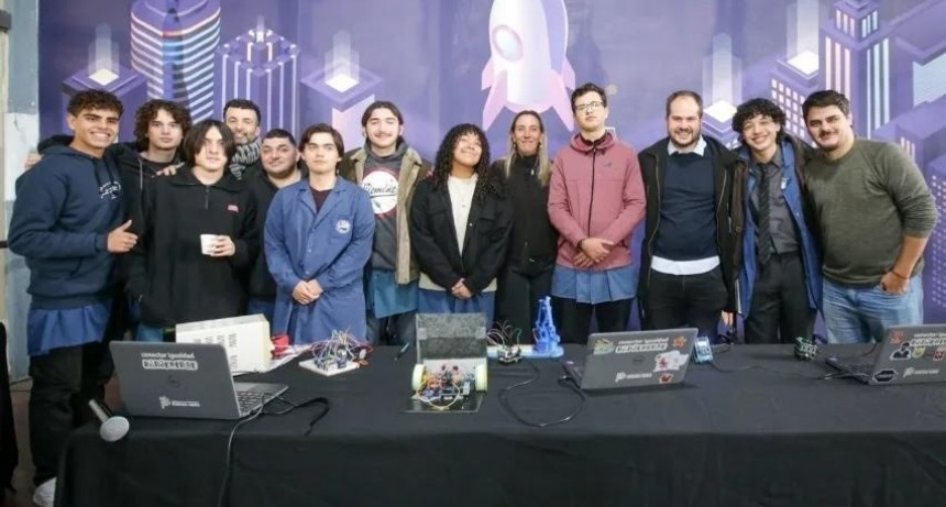 Quilmes: El Municipio entregó kits de robótica a escuelas técnicas del distrito 