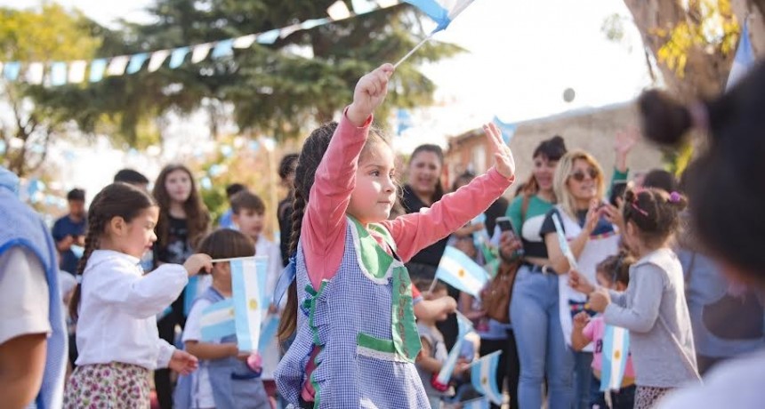 Ituzaingó: El Municipio festeja el 25 de Mayo en la plaza 20 de Febrero 