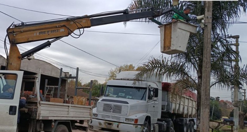 Merlo: La Municipalidad avanza con el mejoramiento del alumbrado público en el distrito 