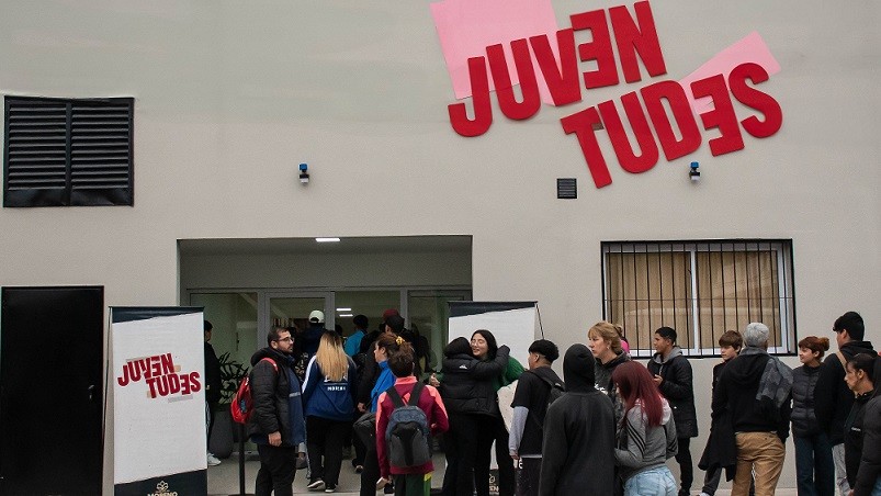 Moreno: Fernández inauguró el centro de jóvenes “El Galpón”