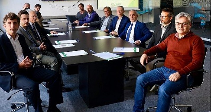 E. Echeverría: Gray se reunió con funcionarios de seguridad de la nación 