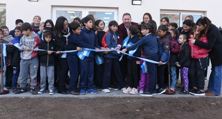 Lincoln: El centro educativo “La Casita” inauguró su nuevo salón de usos múltiples  