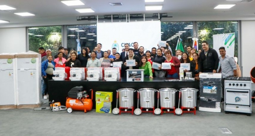 Chaco: La Provincia entregó más herramientas e insumos para emprendedores de Gran Resistencia 