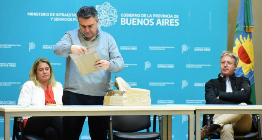 Provincia licitó obras cloacales para José C. Paz y Moreno