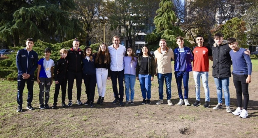 La Plata: El Municipio entregó subsidios a deportistas amateurs